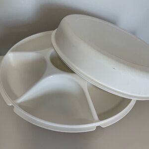 TUPPERWARE Serving Center 6-Part Divided Party Veggie Snack & Dip Tray 1665 1667